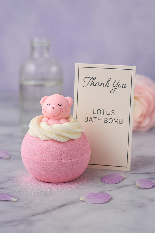 El Yapımı Cupcake Banyo Bombası 135/145gr – Lotus Kokulu, Oyuncaklı