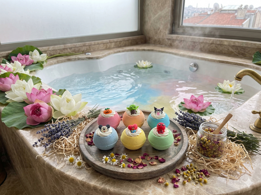 Lotus Kozmetik | Premium Dev Cupcake Banyo Bombası Seti - 6'lı Avantaj Paketi (135g)