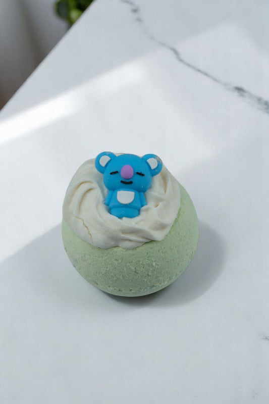 El Yapımı Cupcake Banyo Bombası 135/145gr – Hanımeli Kokulu, Oyuncaklı